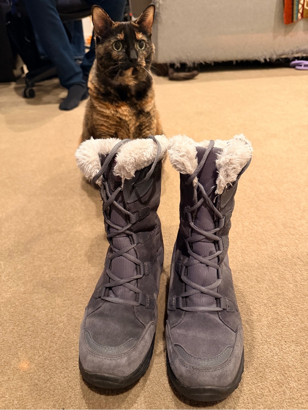 Columbia Women’s Winter Snow Boots Faux Fur Lace Up Gray Size 8.5